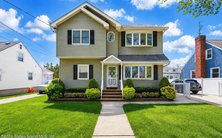 Pictures of Multifamily property located at 24 Allison Avenue, Staten Island, NY 10306 for sales - image #1