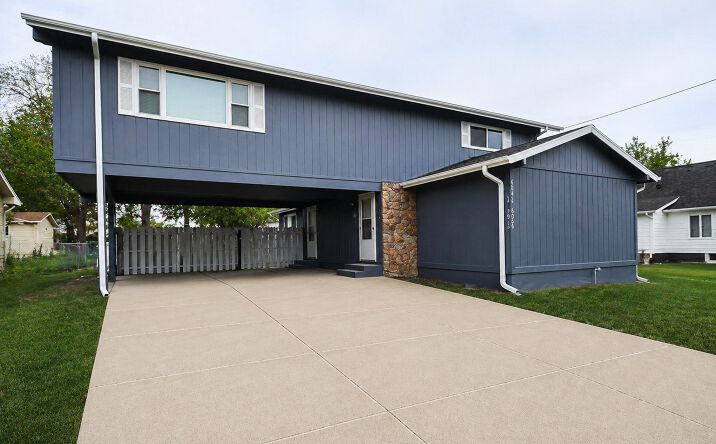Pictures of Multifamily property located at 6024/6026 S 42nd Street, Omaha, NE 68107 for sales - image #1