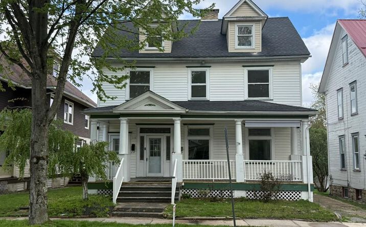 Pictures of Multifamily property located at 114 CLARION ST, JOHNSTOWN, PA 15905 for sales - image #1