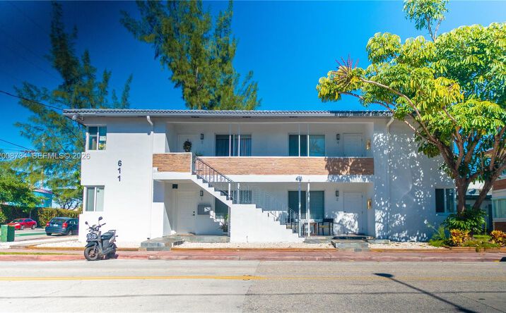 Pictures of Multifamily property located at 611 74th St, Miami Beach, FL 33141 for sales - image #1