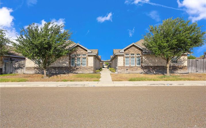 Pictures of Multifamily property located at 403 Teague Avenue, Edinburg, TX 78539 for sales - image #1