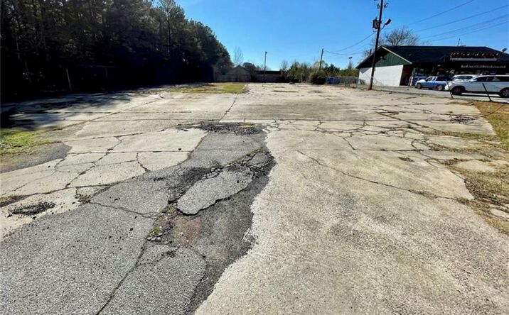 Pictures of Business for Sale, Retail, Office property located at 650 Roberts Drive, Riverdale, GA 30274 for sales - image #1