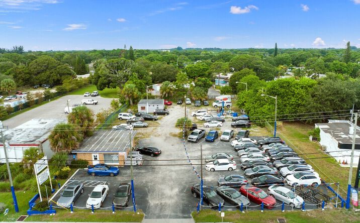Pictures of Retail, Special Purpose property located at 3229 S US HWY 1, FORT PIERCE, FL 34982 for sales - image #1