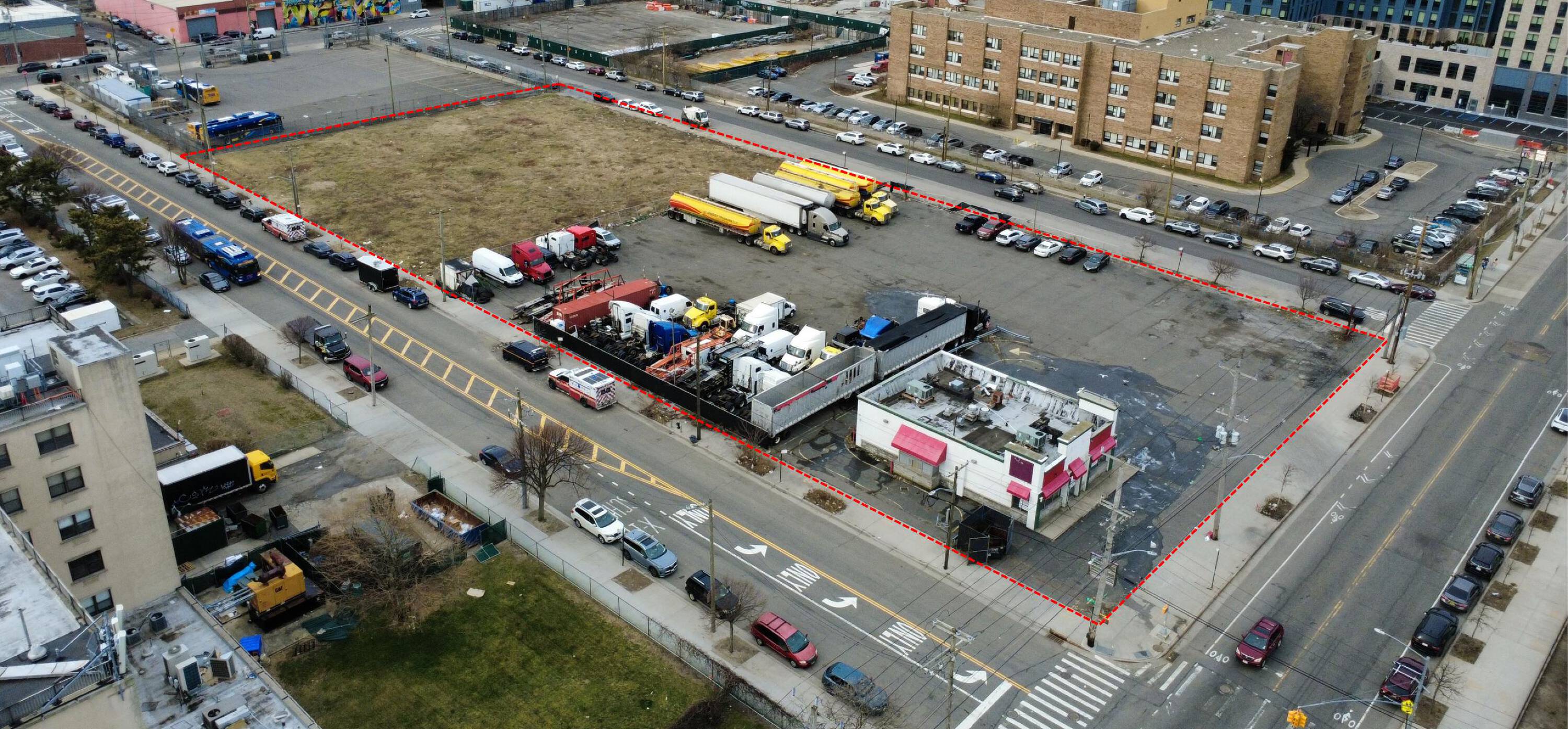 4901 Bch Channel Dr, Far Rockaway, NY 11691-1108