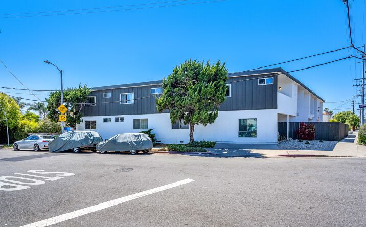 Pictures of Multifamily property located at 2001 PENMAR AVE, VENICE, CA 90291 for sales - image #1