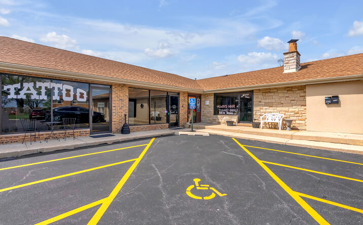 Pictures of Mixed Use, Retail property located at 6000 W 159th Street, Oak Forest, IL 60452-2974 for sales - image #1