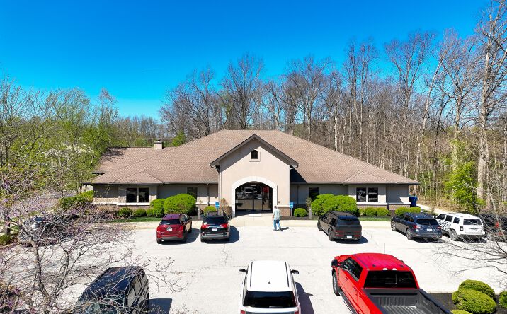 2901 S MCINTIRE DR, BLOOMINGTON