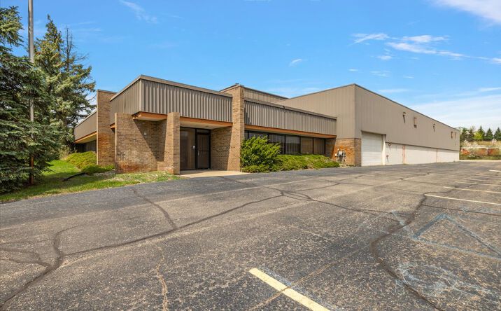 Pictures of Industrial property located at 2715 PALDAN DR, AUBURN HILLS, MI 48326-1827 for sales - image #1
