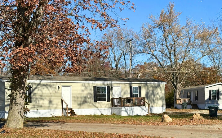 Pictures of Mobile Home Park property located at 5600 West Kilgore Avenue, Muncie, IN 47304 for sales - image #1