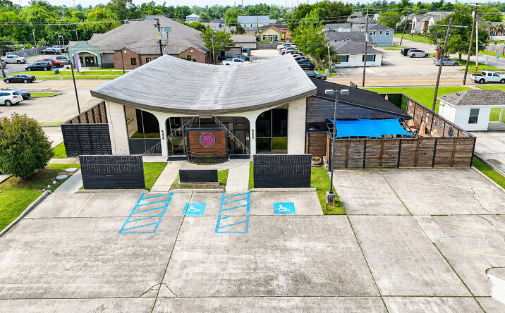 Pictures of Retail property located at 710 Dr. Michael DeBakey Drive, Lake Charles, LA 70601 for sales - image #1