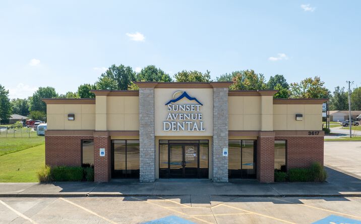 Pictures of Retail, Office property located at 3617 W SUNSET AVE, SPRINGDALE, AR 72762 for sales - image #1