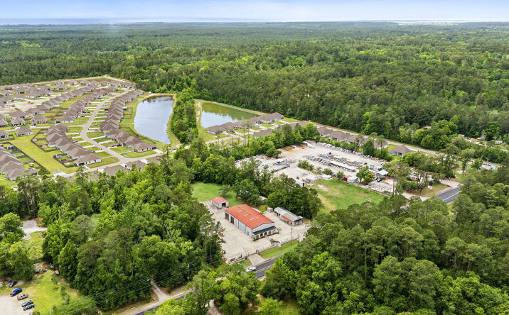 Pictures of Mixed Use, Special Purpose property located at 30490 HWY 190, LACOMBE, LA 70445 for sales - image #1