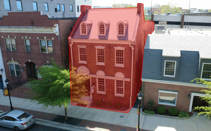 126 E Main St, Salisbury