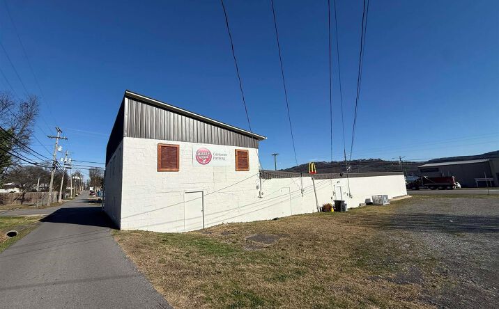 Pictures of Retail, Industrial, Business for Sale property located at 1800 Gunter Avenue, Guntersville, AL 35976 for sales - image #1