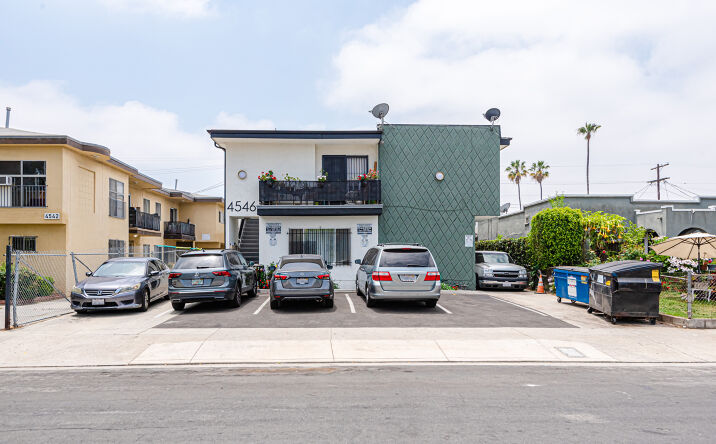 Pictures of Multifamily property located at 4546 West 17th Street, Los Angeles, CA 90019 for sales - image #1