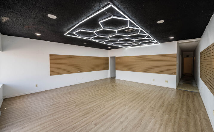 Pictures of Retail, Office property located at 211 E Central Avenue, Winter Haven, FL 33880 for sales - image #1