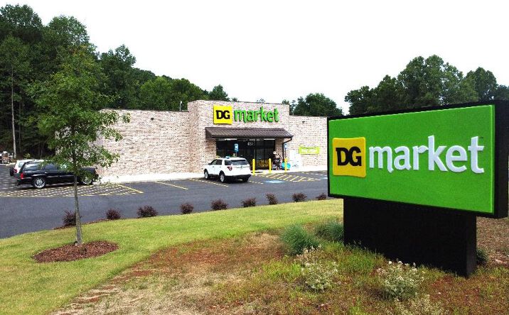 Pictures of Retail property located at 810 Ridgeway Road, Elberton, GA 30635 for sales - image #1