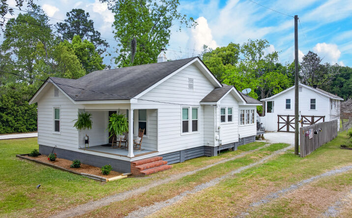 Pictures of Multifamily, Hospitality property located at 90 VARNEDOE AVE, GARDEN CITY, GA 31408-1745 for sales - image #1