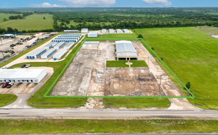 Pictures of Retail, Industrial property located at 9965 Highway 6 Loop South, Navasota, TX 77868 for sales - image #1