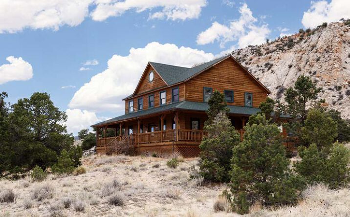 Pictures of Hospitality property located at 199 W 125 S Street, Teasdale, UT 84773 for sales - image #1