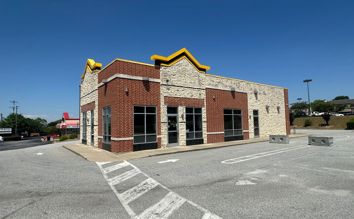 Pictures of Retail property located at 211 Pelham Rd, Greenville, SC 29615 for sales - image #1