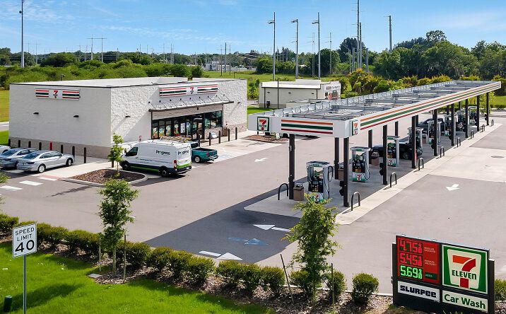 Pictures of Retail property located at 2371 E Shell Point Rd, Ruskin, FL 33570 for sales - image #1