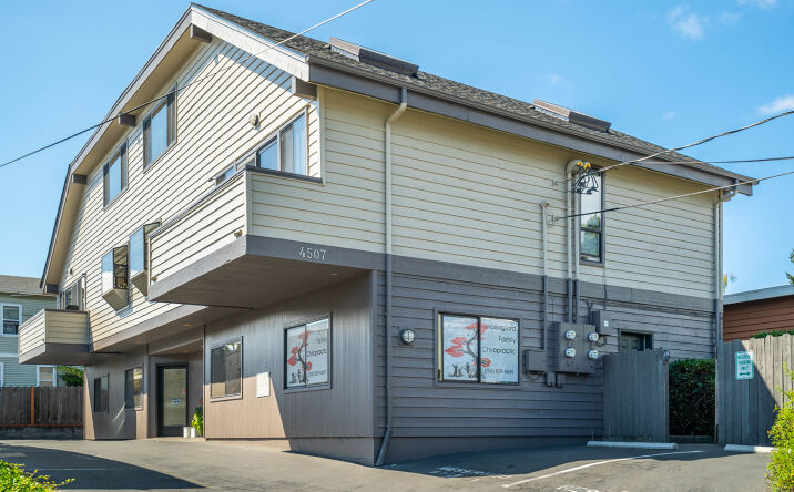image of property at 4507 SUNNYSIDE AVE N Seattle WA 98103