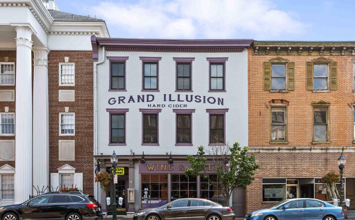 Pictures of Retail, Office, Mixed Use property located at 26 W HIGH ST, CARLISLE, PA 17013 for sales - image #1