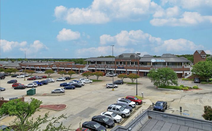 Pictures of Retail property located at 2430 Interstate 35E, Denton, TX 76205 for sales - image #1