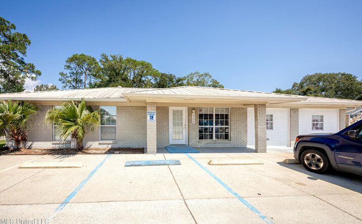 Pictures of Retail, Office, Special Purpose property located at 6200 Washington Avenue, Ocean Springs, MS 39564 for sales - image #1