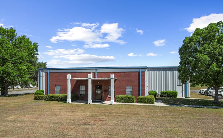 Pictures of Retail, Office, Industrial property located at 3665 Westgate Parkway, Dothan, AL 36303 for sales - image #1