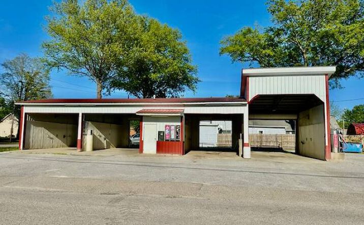 Pictures of Office property located at 607 W. Main St., Robinson, IL 62454 for sales - image #1