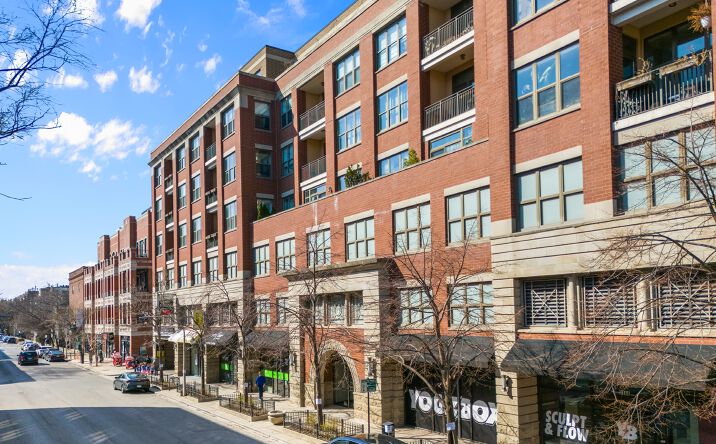 Pictures of Retail property located at 3132 North Sheffield Avenue, Chicago, IL 60657 for sales - image #1