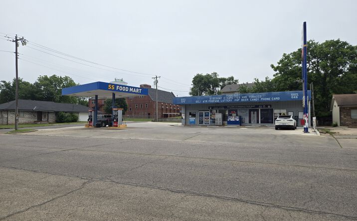 Pictures of Retail, Business for Sale property located at 401 West Strother Avenue, Seminole, OK 74868 for sales - image #1