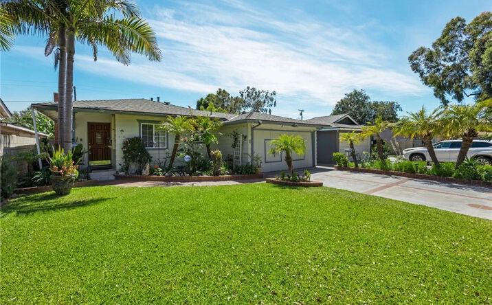 Pictures of Multifamily property located at 412 E Camile, Santa Ana, CA 92701 for sales - image #1