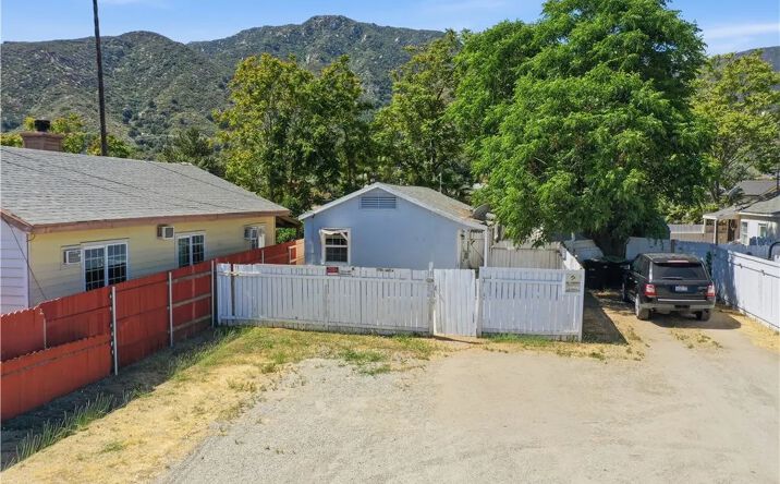 Pictures of Multifamily property located at 17797 Grand A & B, Lake Elsinore, CA 92530 for sales - image #1