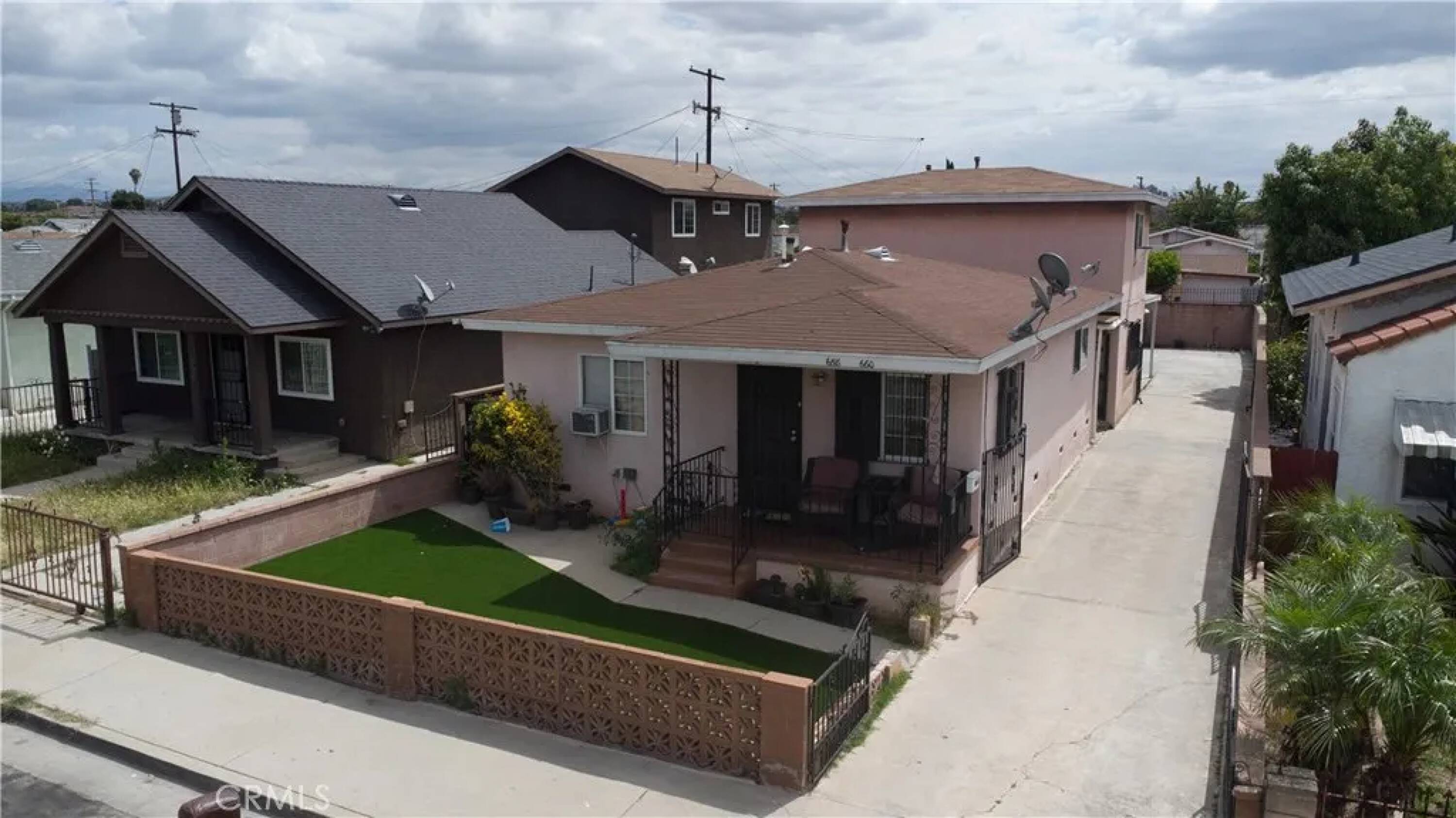 658 Oakford  