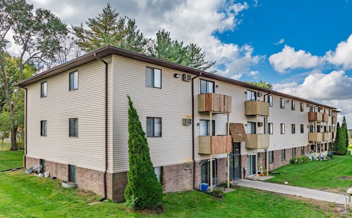 Pictures of Multifamily property located at 3909 Hubbell Avenue, Des Moines, IA 50317, 4214 Hubbell Avenue, Des Moines, IA 50317 for sales - image #1