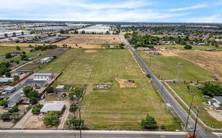 Pictures of Land property located at 2384 Carpenter Road, Stockton, CA 95206 for sales - image #1