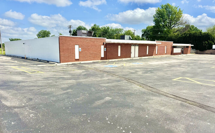 Pictures of Retail, Industrial property located at 3036 Del View Drive, Del City, OK 73115 for sales - image #1