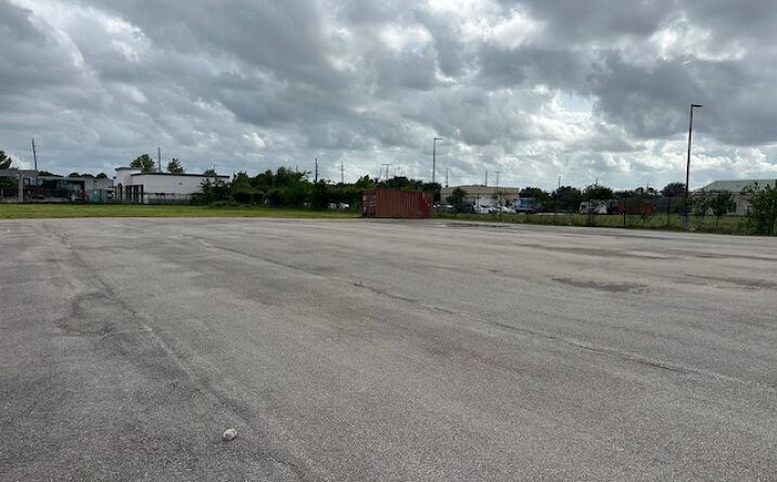 Pictures of Land, Industrial, Retail property located at 11800 South Gessner Road, Houston, TX 77071 for sales - image #1