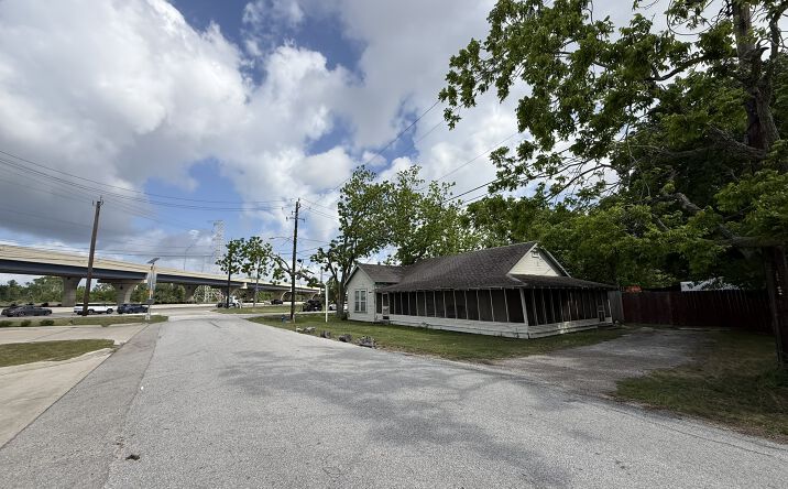 Pictures of Retail, Office, Land property located at 1814 FIRST ST, SEABROOK, TX 77586-3509 for sales - image #1