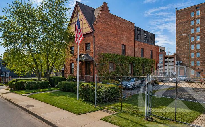 Pictures of Multifamily, Office, Mixed Use property located at 49, 55 & 67 W. Willis St, Detroit, MI 48201 for sales - image #1