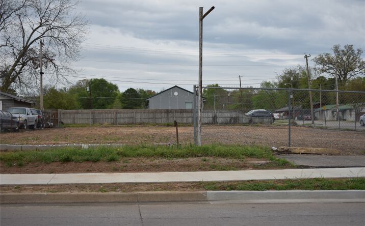 Pictures of Land property located at 301 N Cedar Avenue, Tahlequah, OK 74464 for sales - image #1
