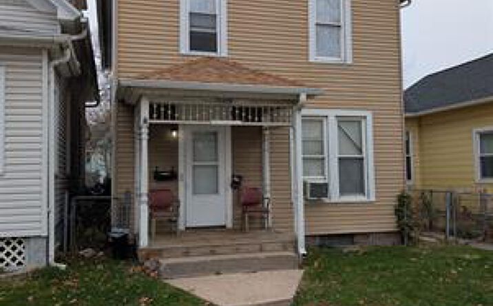 Pictures of Multifamily property located at 806 24th Street, Rock Island, IL 61201 for sales - image #1