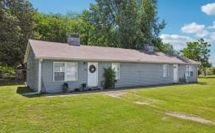 Pictures of Multifamily property located at 321  N 12th, Collinsville, OK 74133 for sales - image #1