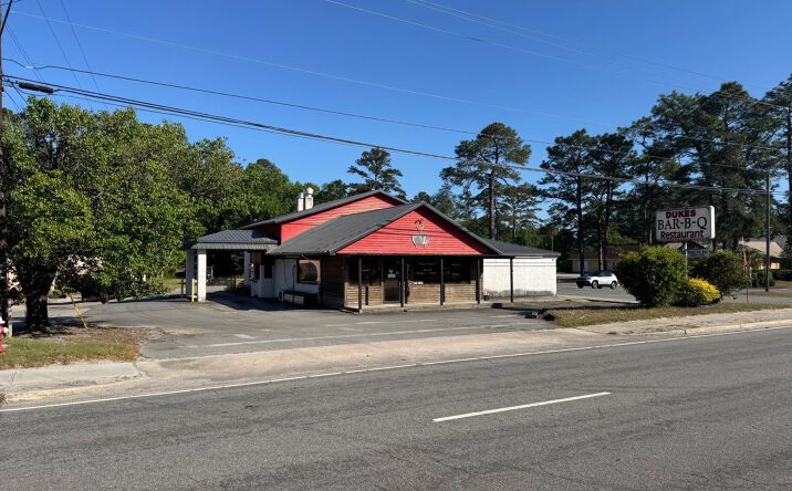 Pictures of Retail property located at 10190 S Jacob Smart Boulevard, Ridgeland, SC 29936 for sales - image #1