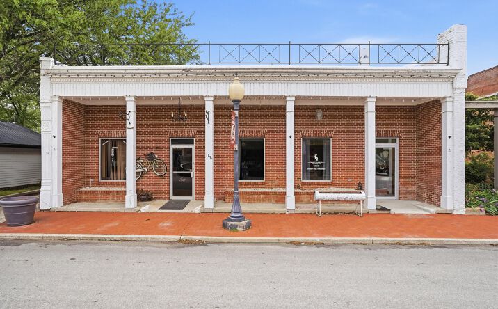 Pictures of Retail, Office property located at 118 Main St, Blackwater, MO 65322 for sales - image #1