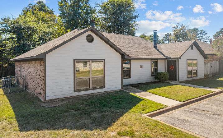Pictures of Multifamily property located at 8300 South Broadway Avenue, Tyler, TX 75703 for sales - image #1