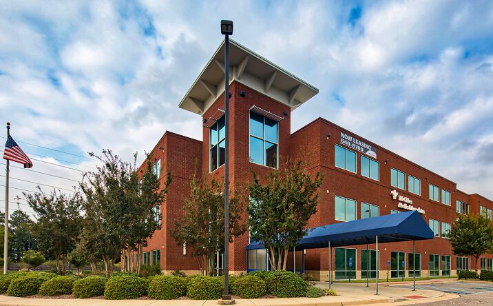 Pictures of Office property located at 1040 University Boulevard, Portsmouth, VA 23703 for sales - image #1